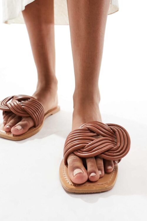 Mocha Knot Slide Sandale